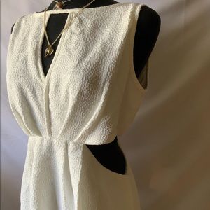 BCBGeneration OFF WHITE SIDES OUT DRESS SZ LARGE